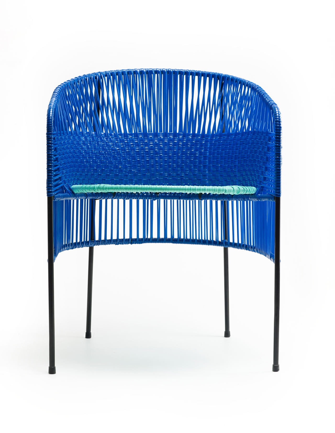 ames Launches CARIBE, a Colorful Outdoor Collection Made of Recycled Plastic-5