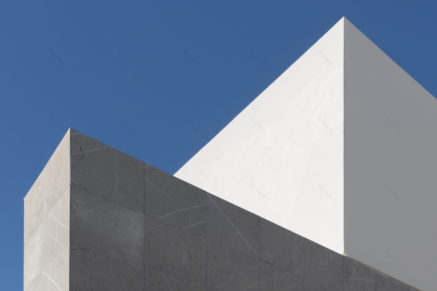 A House. By Fran Silvestre Arquitectos.-10