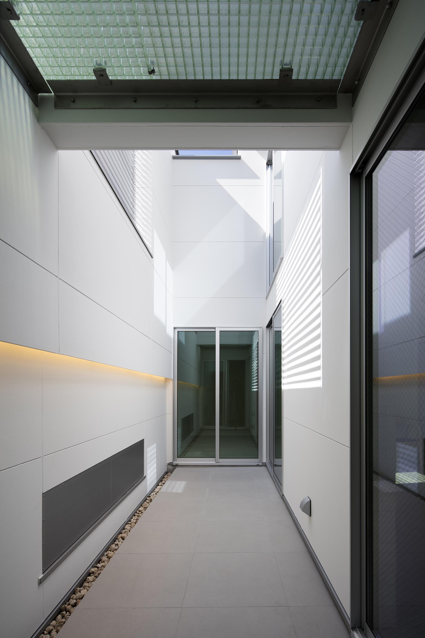 日本大阪平川简约住宅 | 室内外和谐共生的生活空间-14