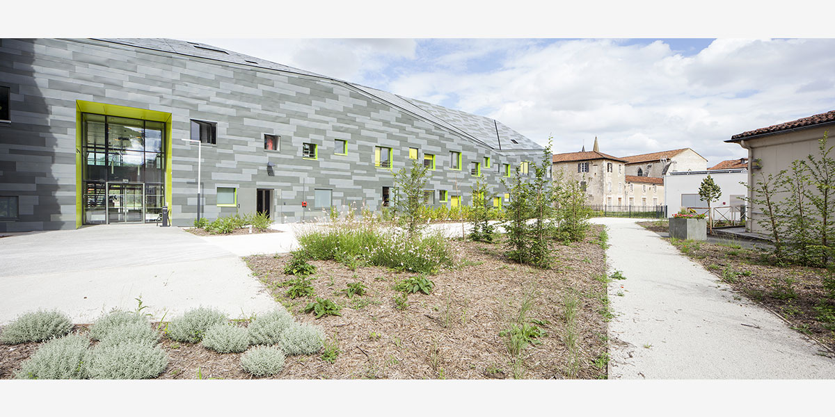 SSR furtif au pied d'un château - CoCo architectureCoCo architecture-10