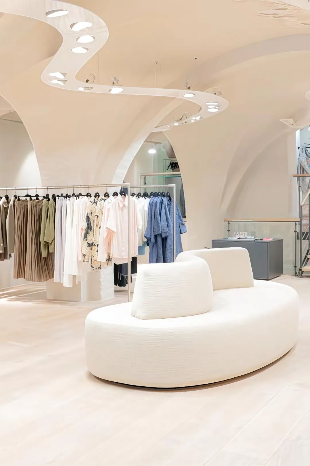 Domani精品店焕新设计丨因河畔加尔斯的安德烈亚斯·格尔策(Andreas Gerzer)-2