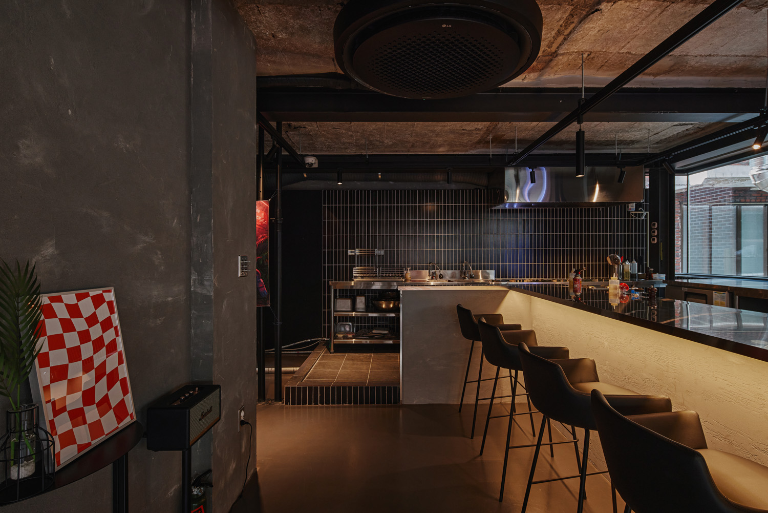 16 坪清新小酒馆，单价预算的室内设计佳作-4