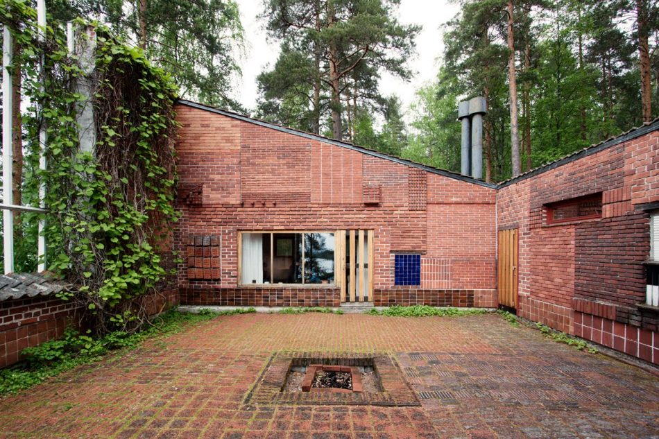 The top living spaces around the world, as chosen by our podcast guests | Journal | The Modern House-22