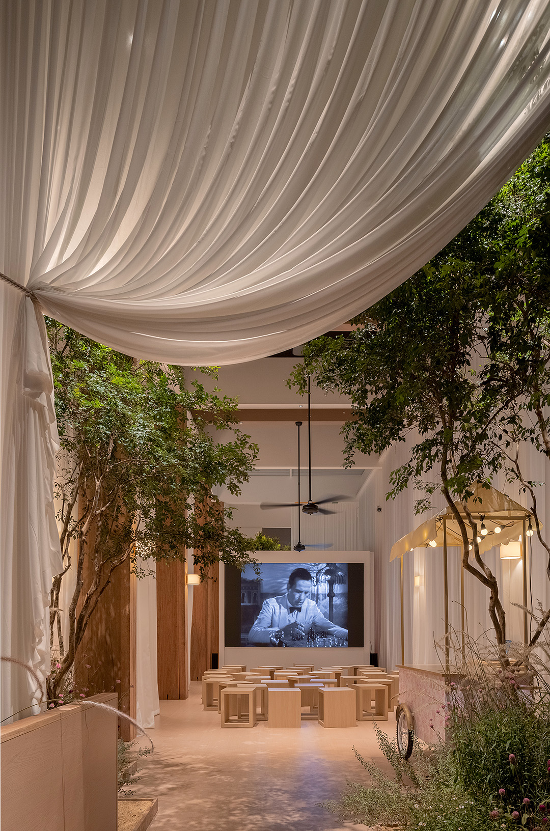 新作 · 赵睿 × 山石里予｜松弛的午后丨中国广州丨V2 纬图,OOD-4