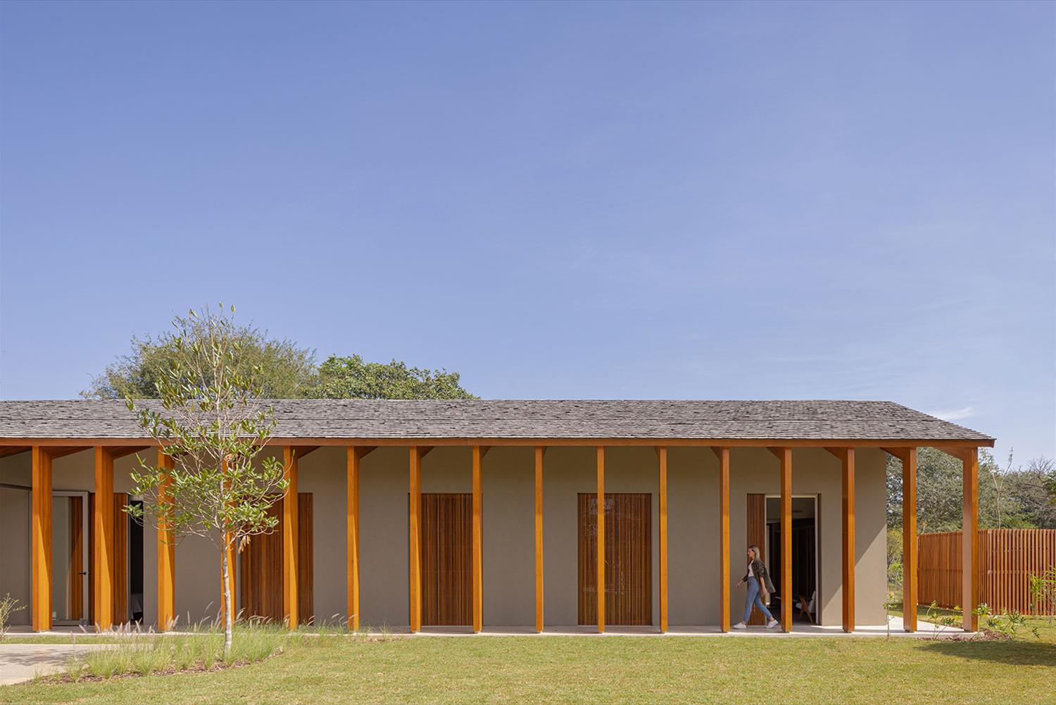 巴西建筑师 Gui Mattos 的木结构环保住宅设计-23