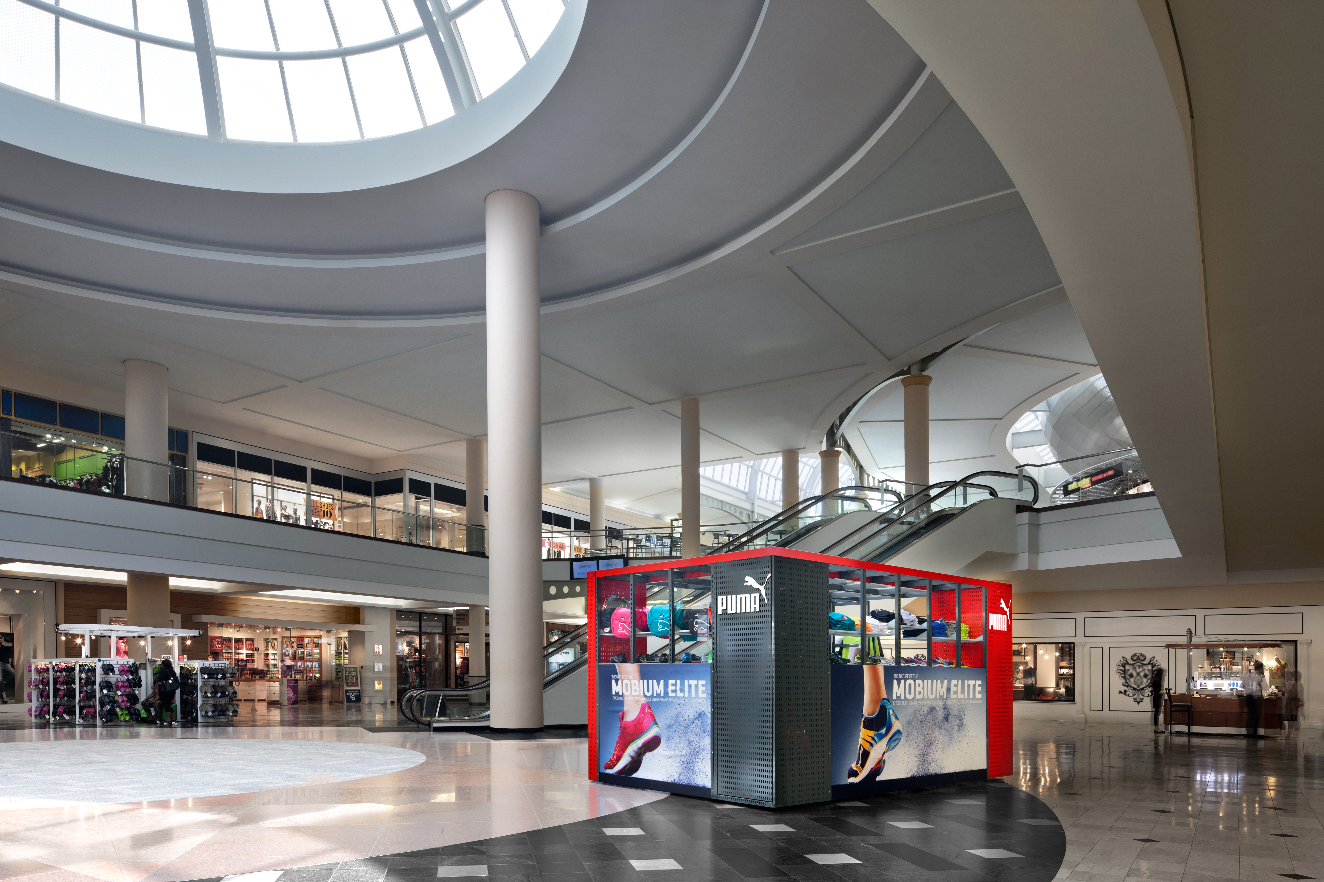 PUMA 全球商场临时店铺设计-6