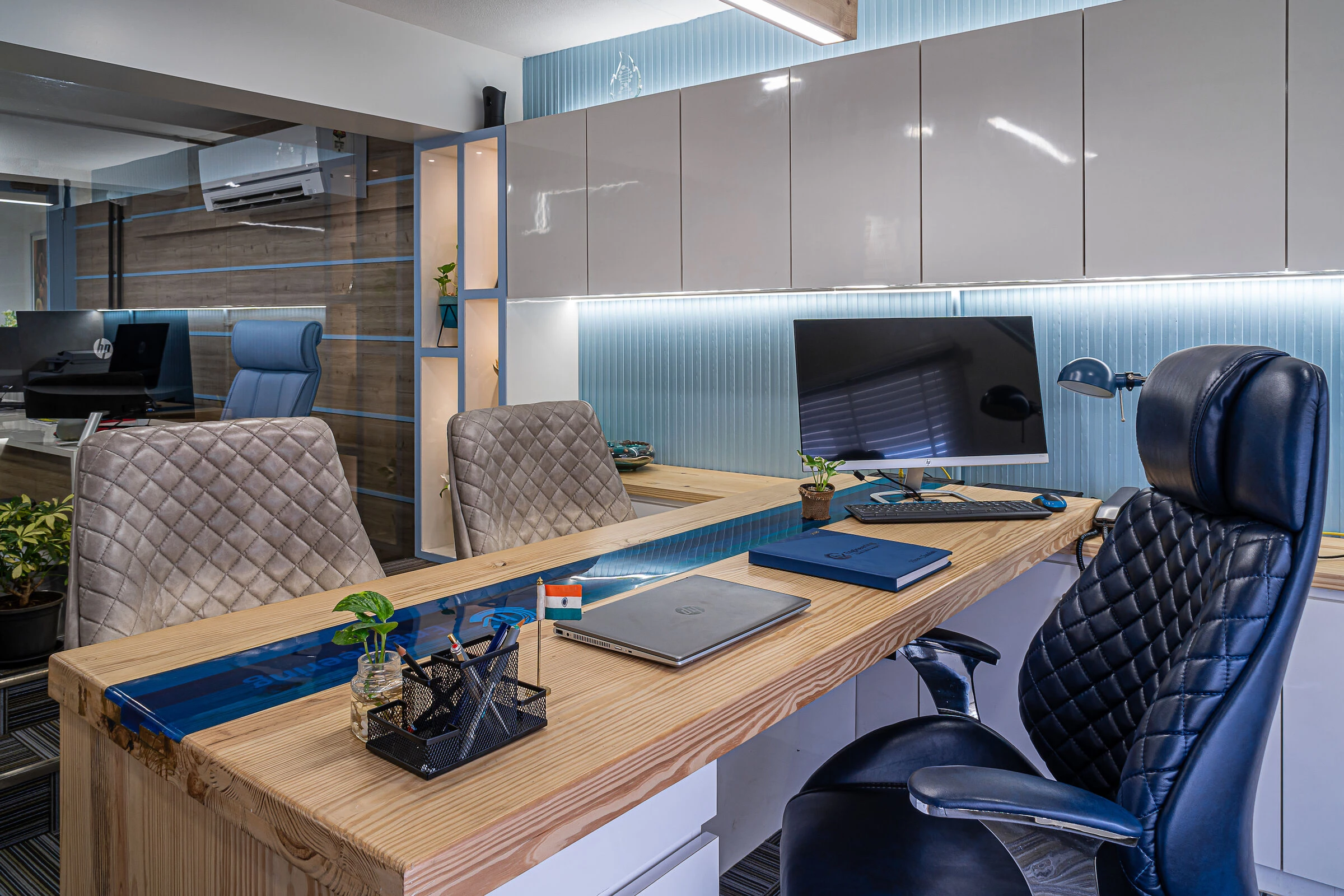 情感注入的 360 平米梦幻工作空间-35