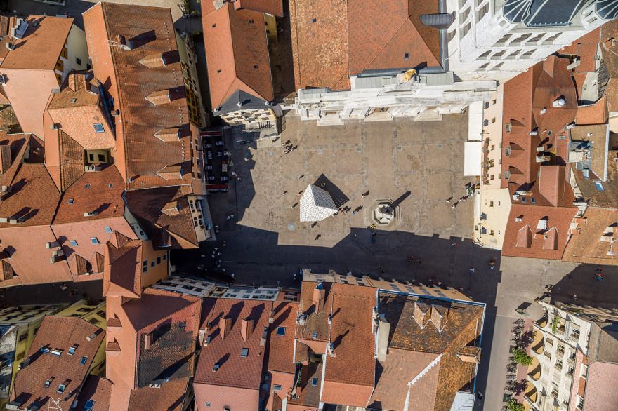 Living Pavilion装置,安纳西 / Behin Ha-2