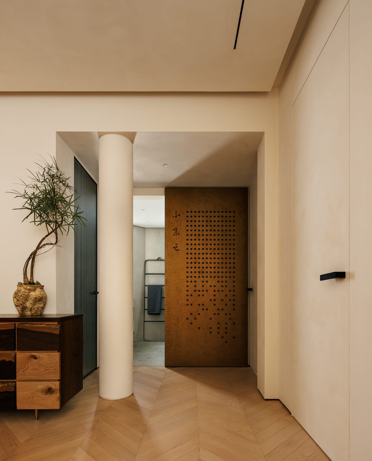 复古与个性的碰撞,在家看一场艺术展-27