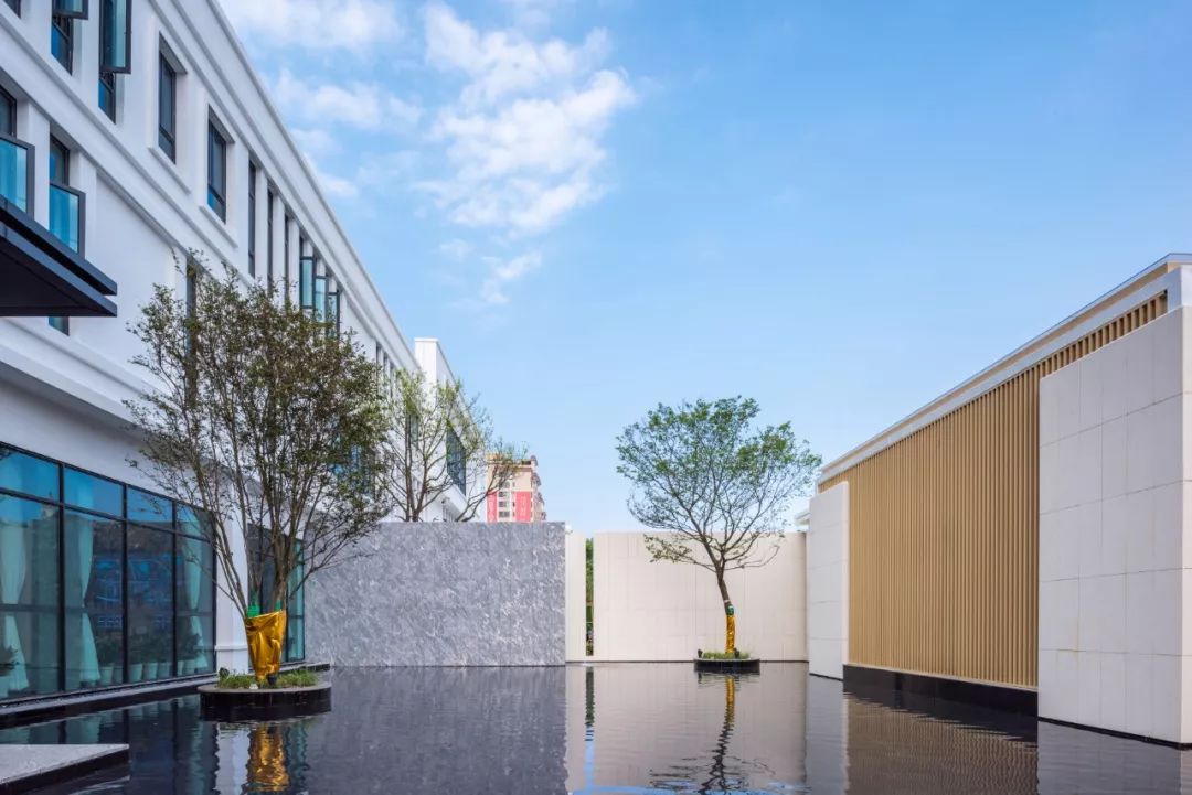 武汉花样年花郡 | 190 万的展示区如何打造水景之美-50