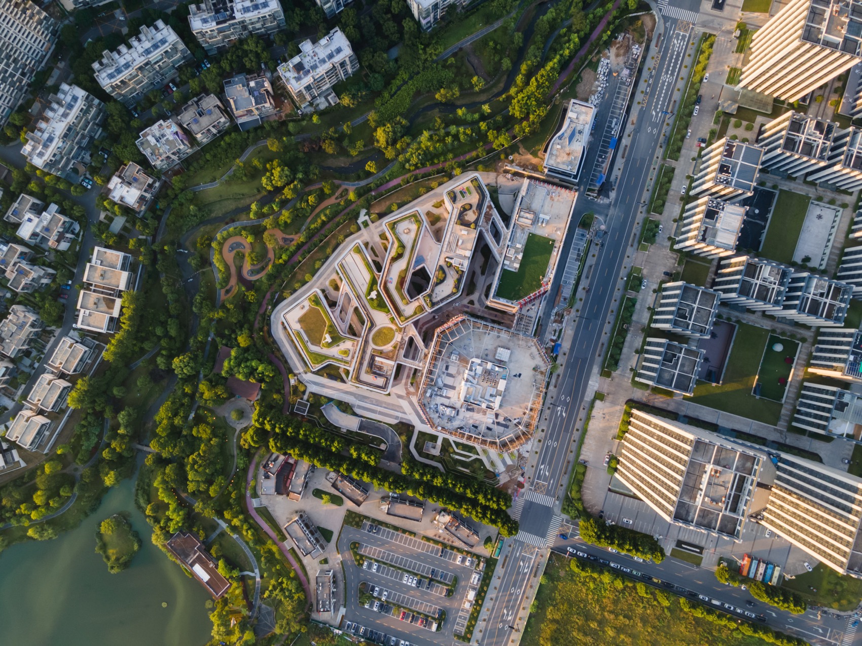 汽车超人— 金固中心,杭州 / 零壹城市作品-20