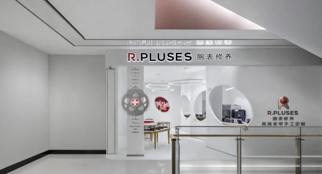 【604期】写实版《记忆的永恒》，钟表维修行业匠人的初心体验店-15