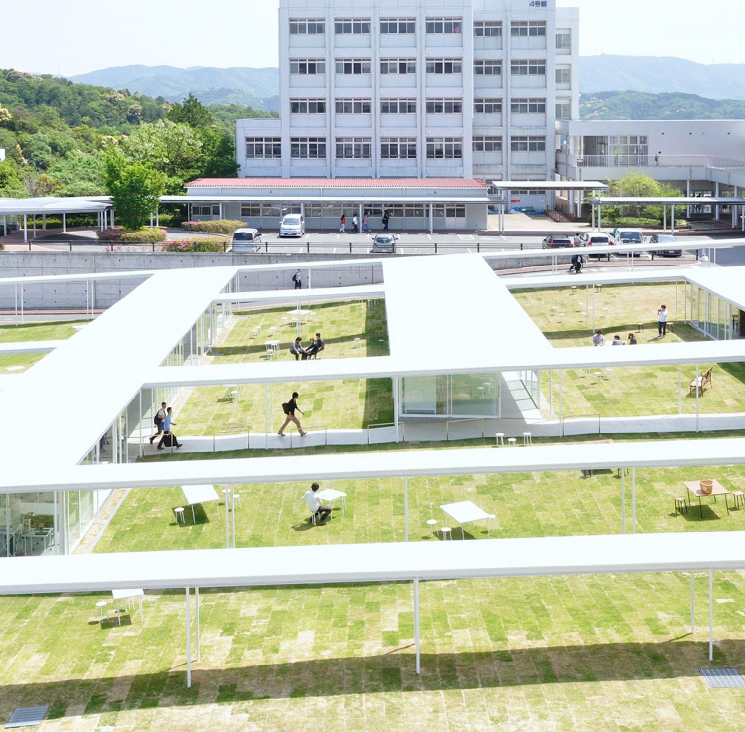 大学校园扩建 | 单层钢构，内外互通的开放空间-4