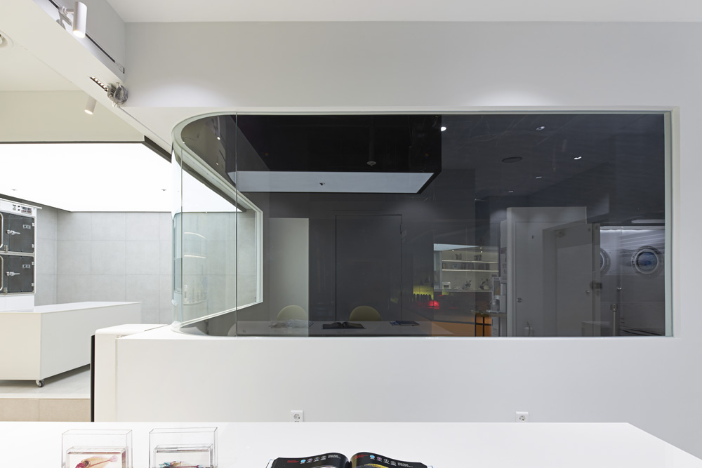 极简白调，25 平米的精致 COWA 展示空间-7