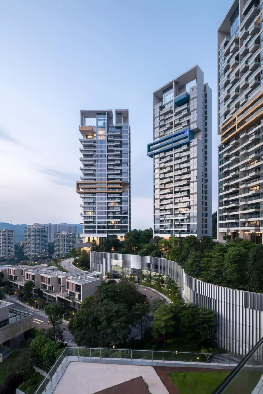 广州南湖山庄高层住宅 | 山地景观与空中院落完美融合-94