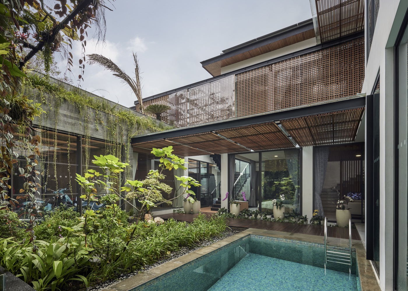 Verdure House · 绿色和谐的印尼现代热带建筑丨Studio Avana-9