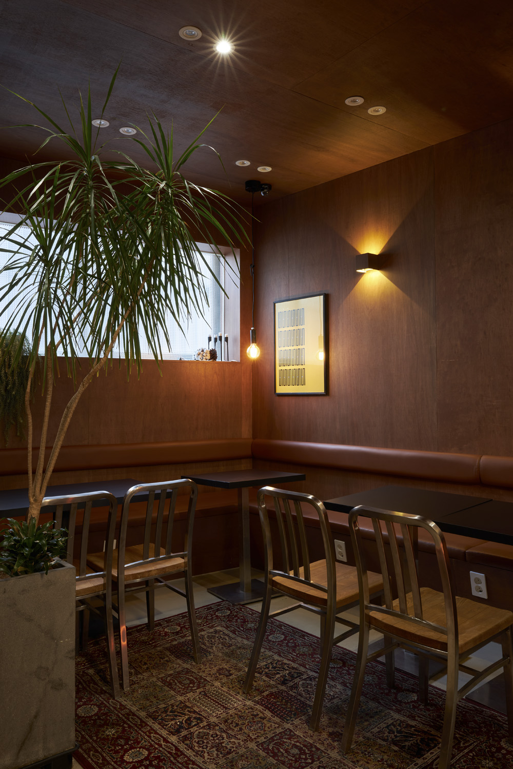 简约奢华 | 10 平米小空间咖啡厅设计-11