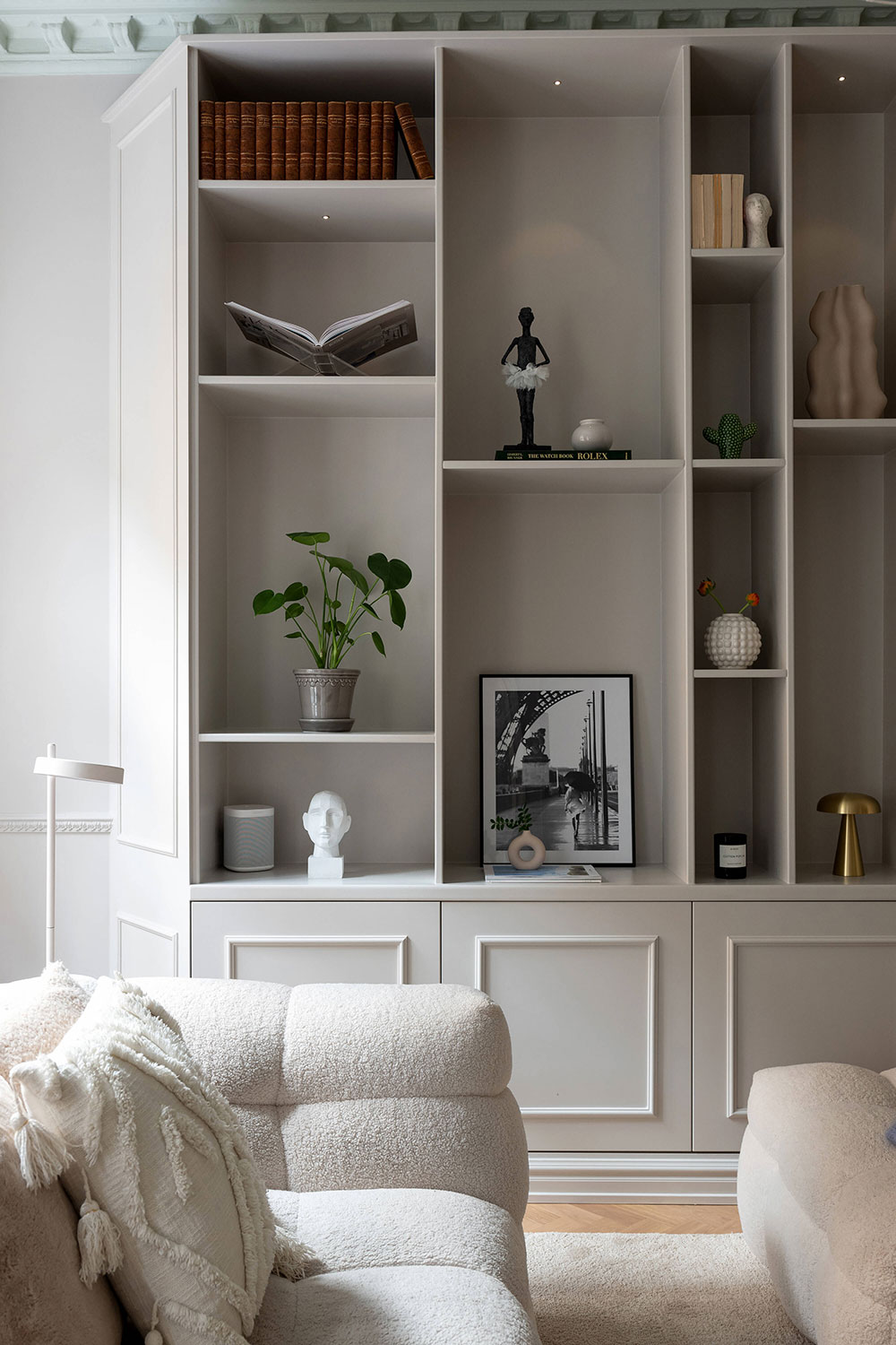 斯德哥尔摩优雅公寓 | 古典与现代的完美融合-0