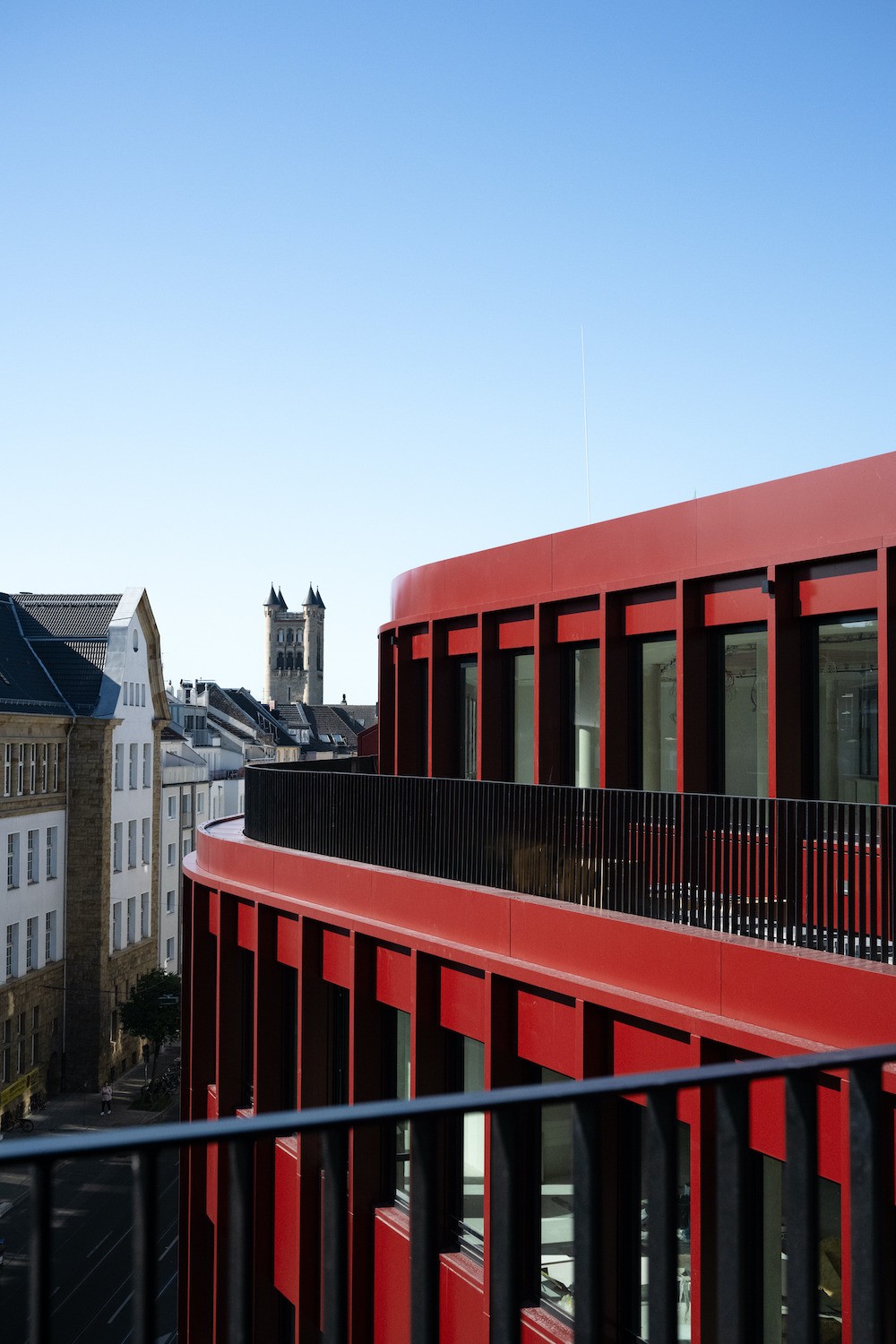 德国杜塞尔多夫Curve办公楼丨JSWD（德国科隆）-7