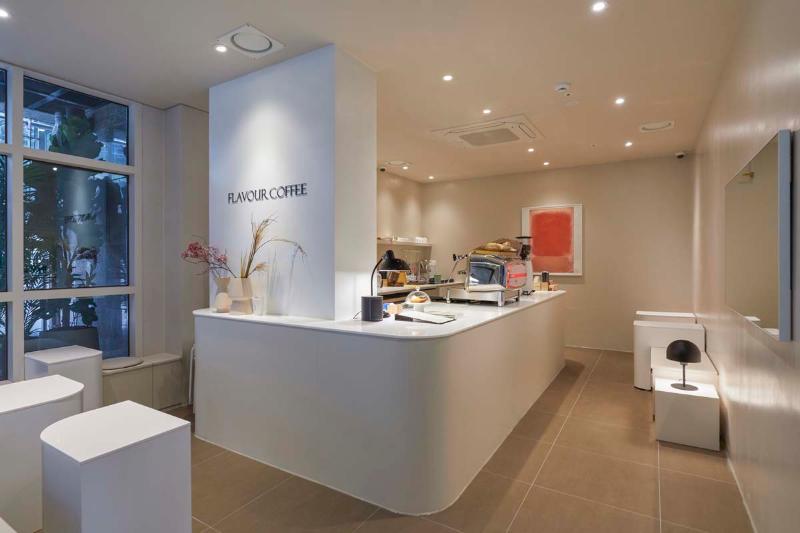 现代简约风 8 平米咖啡厅设计，打造温馨小空间-9