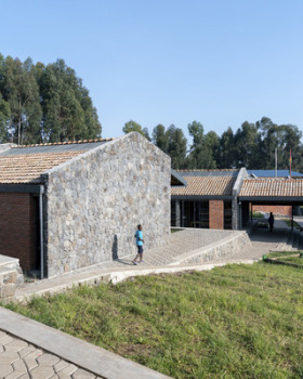 Ruhehe Primary School / MASS Design Group