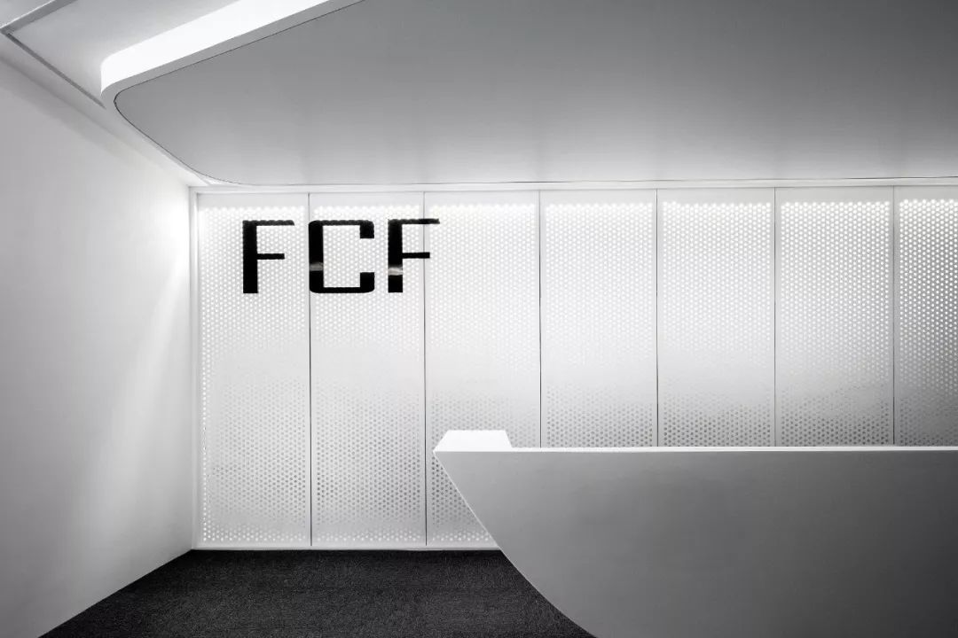 《白日梦》——现代科技风格的脑开发机构设计-9