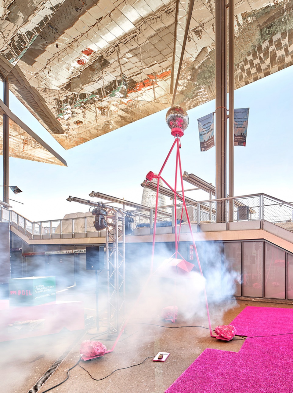 巴塞罗那快闪装置“游牧者集会”,激发市场互动-25