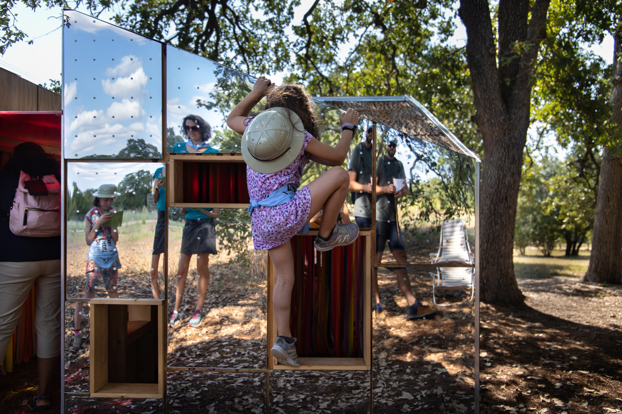 Hidden in Plain Sight Pavilion / Nelsen Partners-13