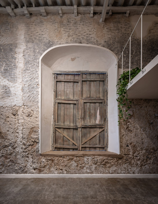 墨西哥废弃建筑变身现代浪漫居所丨Arista Cero,Gina Góngora-25