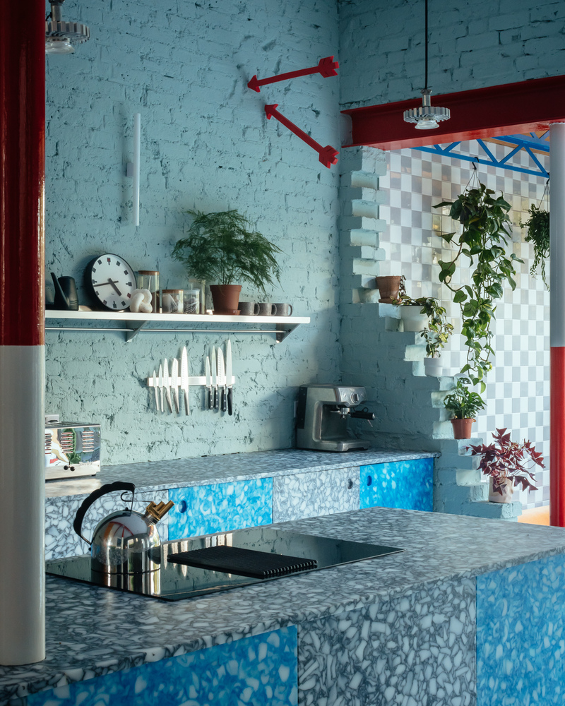 色彩斑斓的“山景房” · 英国伦敦的现代家庭住宅设计丨CAN-32