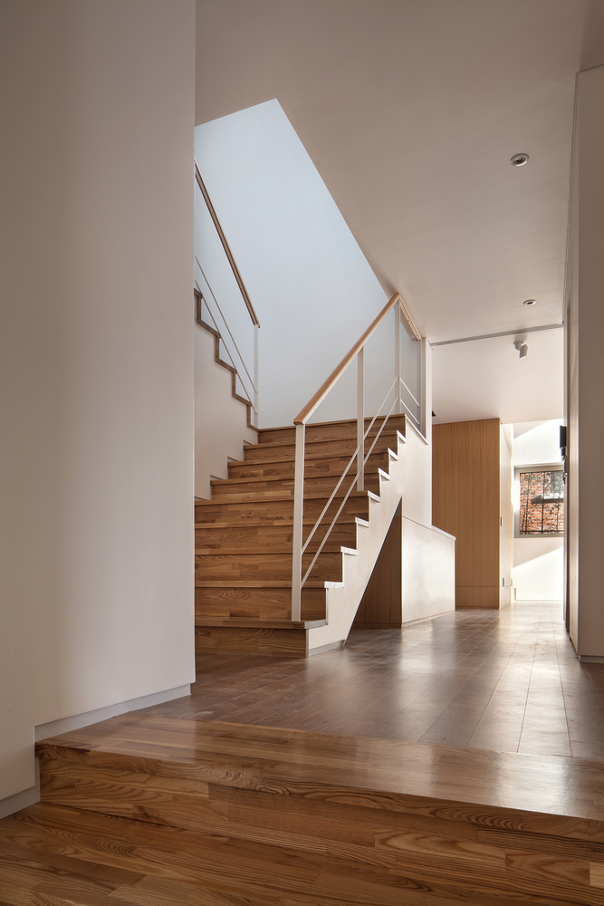 首尔斜坡上的绿意家园-41