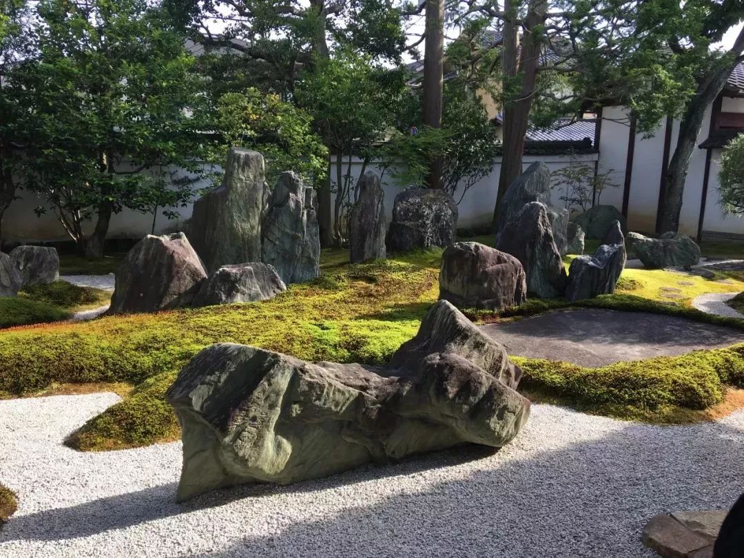 重森三铃的现代枯山水美学-108