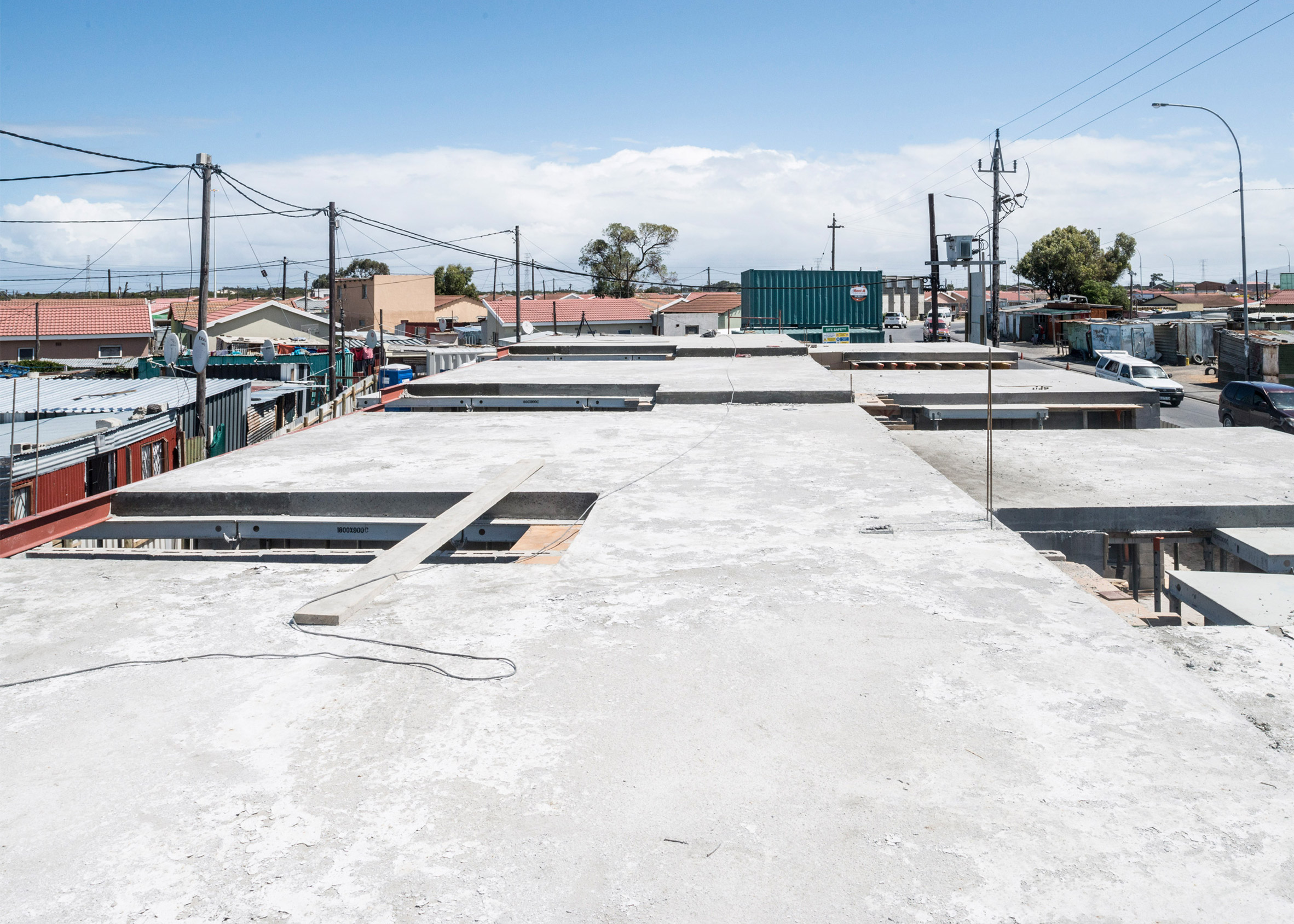 Urban-Think Tank develops low-cost housing for South African slum-16