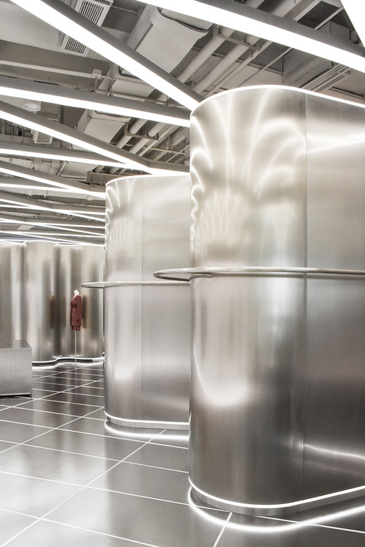 沈阳 TGY 多品牌时尚活动店 · 流体空间与时尚相遇-15