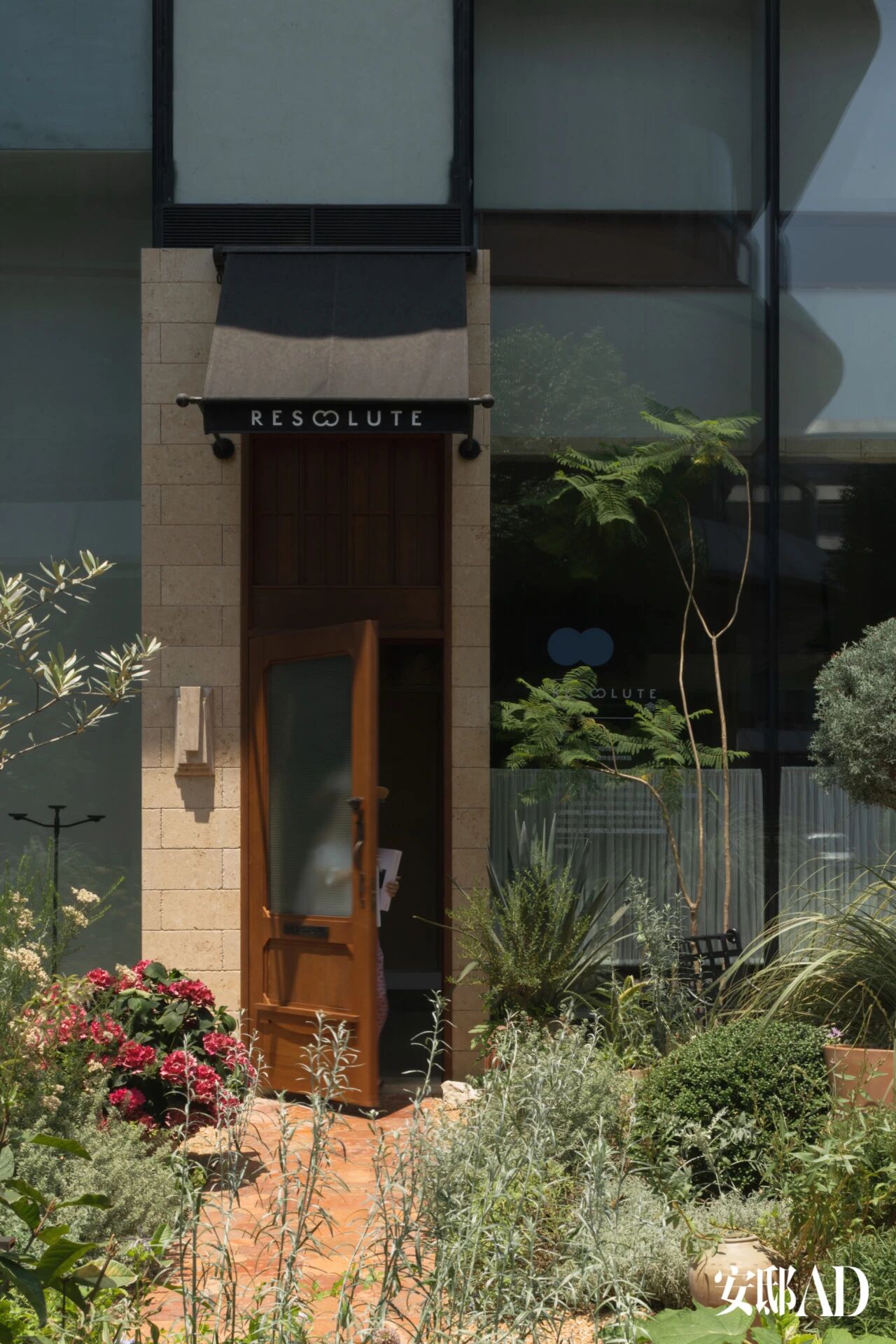 在成都的她，用工作探索慢就是快的设计哲学-3