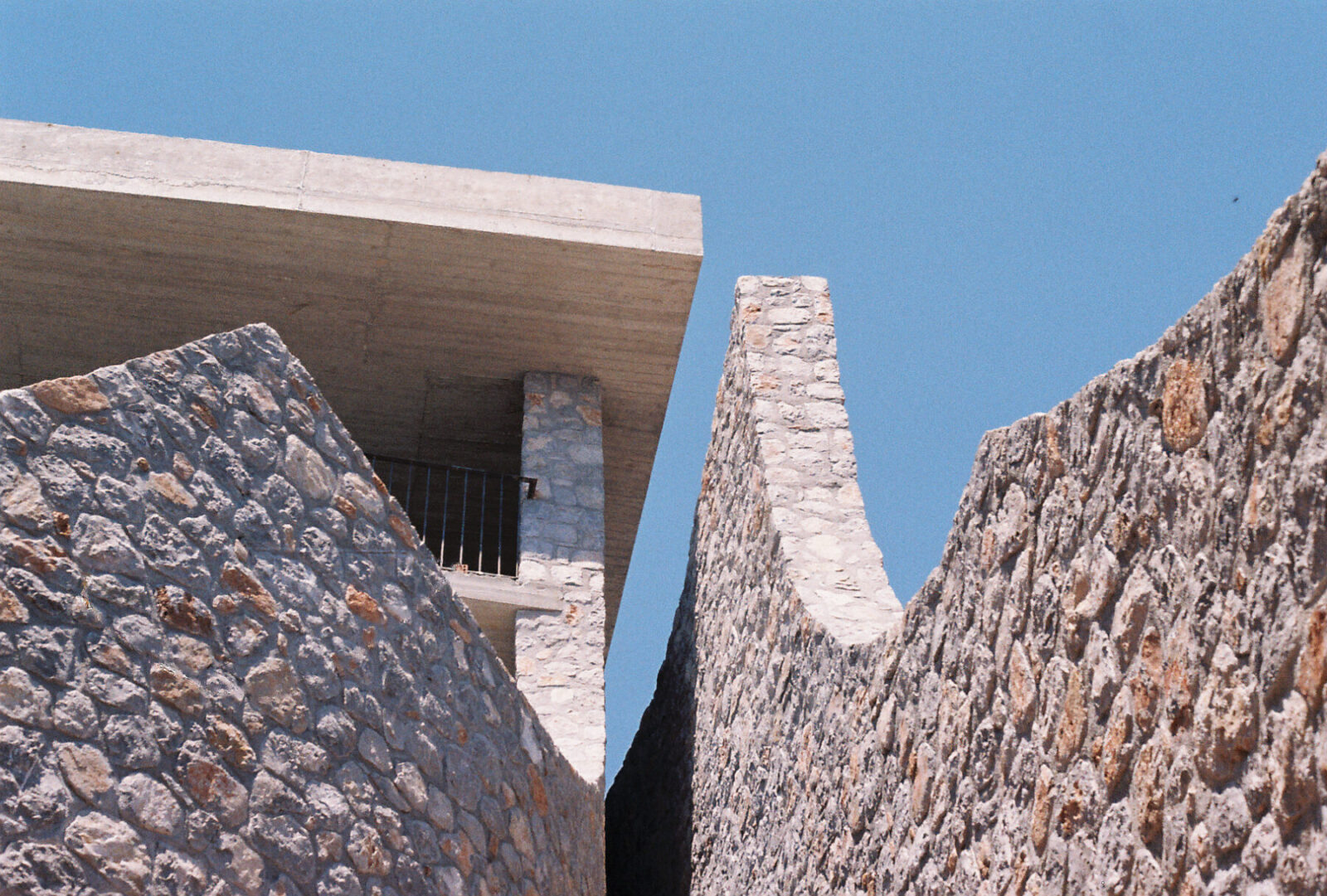 丨康斯坦丁诺斯·埃斯塔西乌,乔治·布吉乌科斯,康斯坦丁诺斯·塞洛斯-7