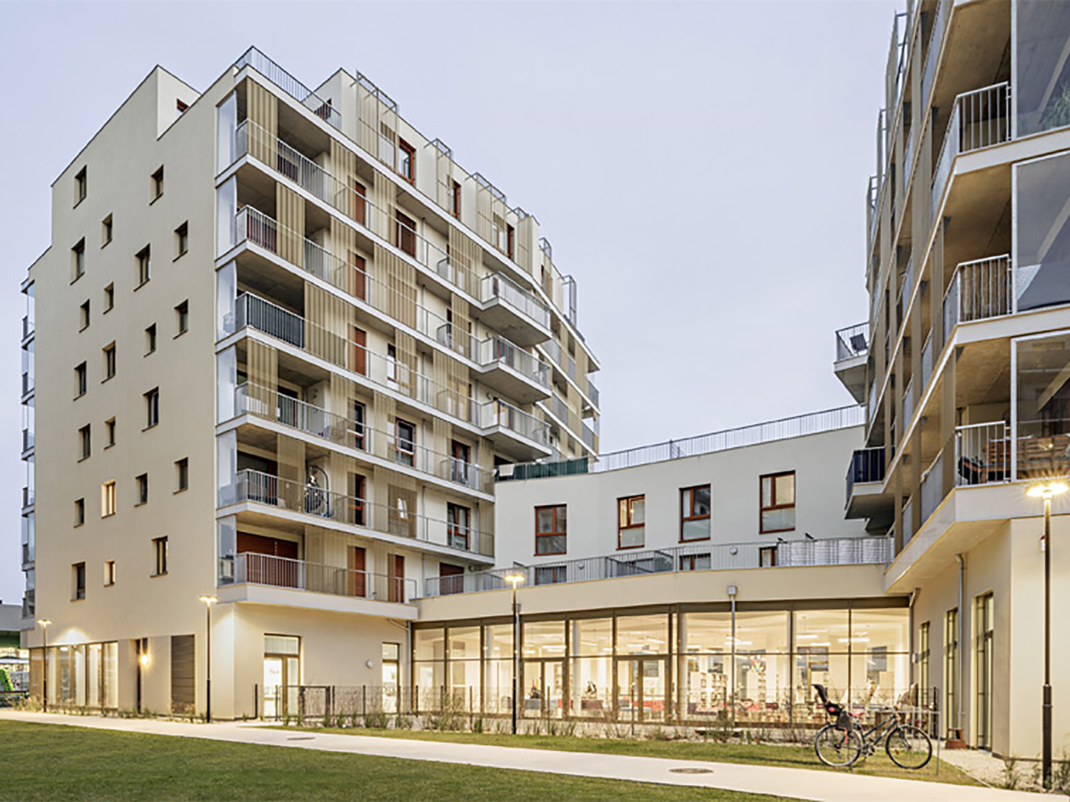 维也纳 Le Lac Sportif 住宅综合体丨奥地利维也纳丨einszueins architektur-3