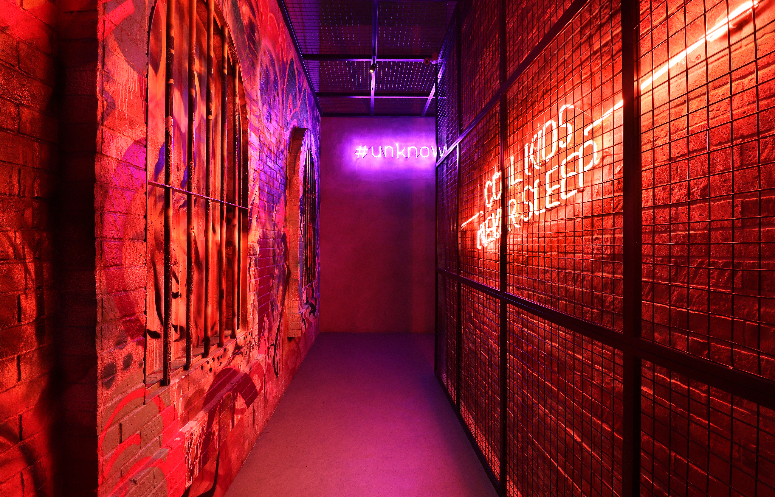 未知兹炒作酒吧-11