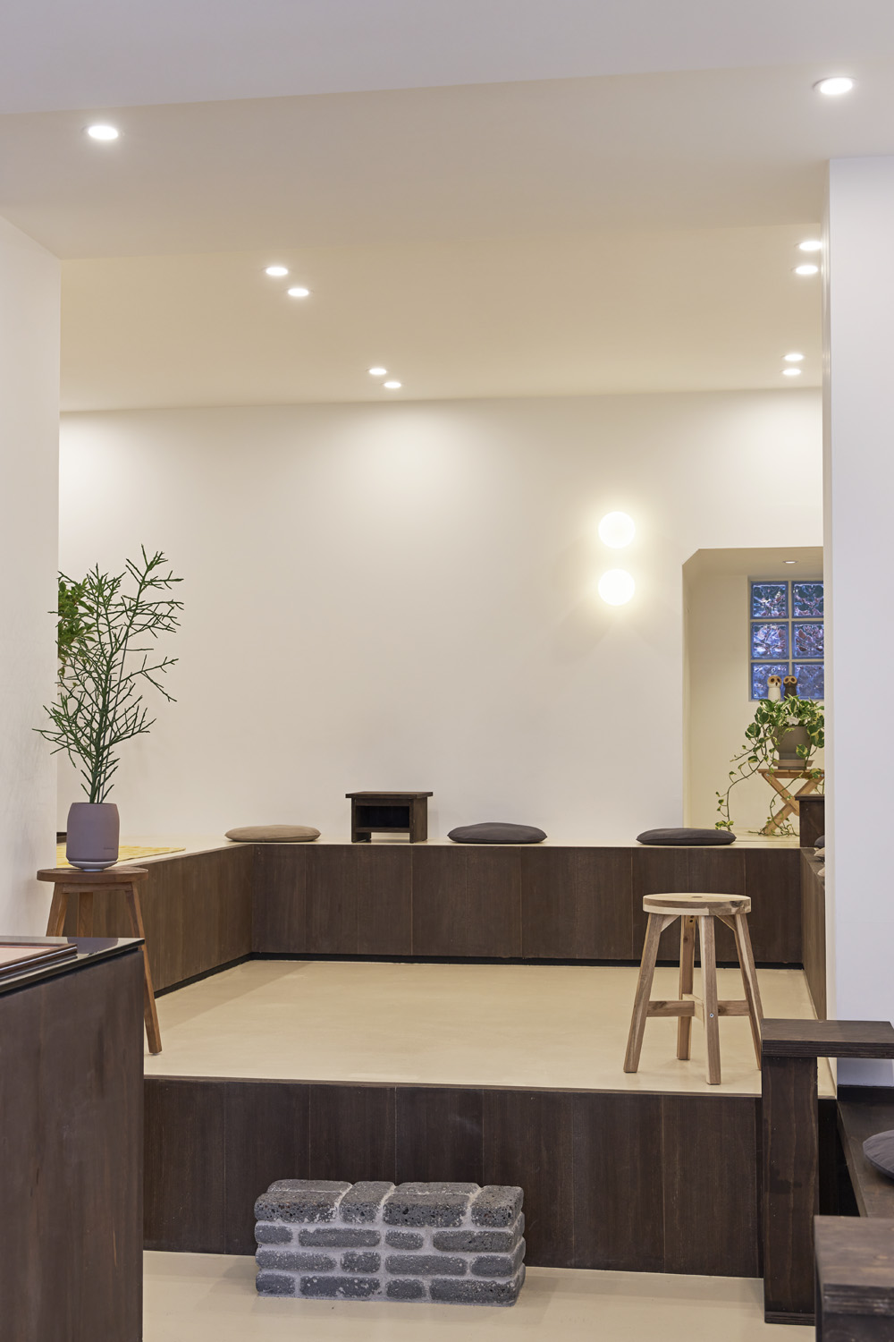 14 坪东方氛围 white wood tone 咖啡厅设计-11