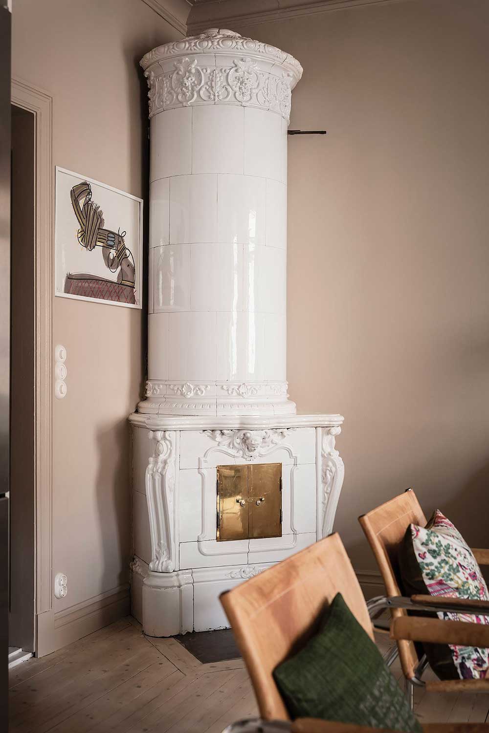 瑞典 48 平米趣味公寓 | 暖色调与幽默壁画完美结合-13