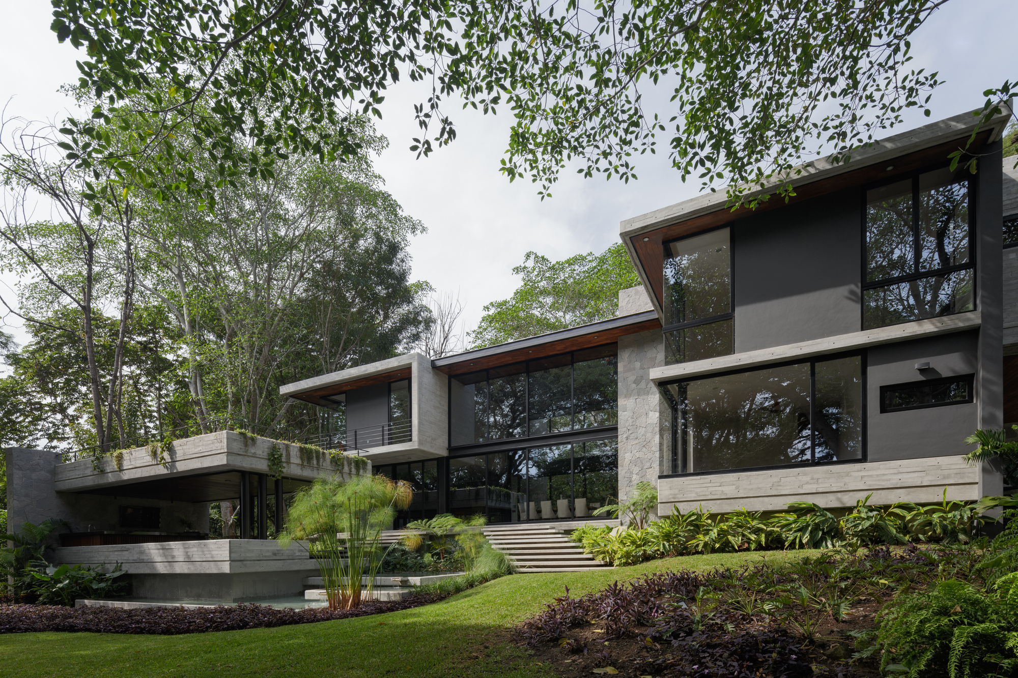 Entreparotas House / Di Frenna Arquitectos-44