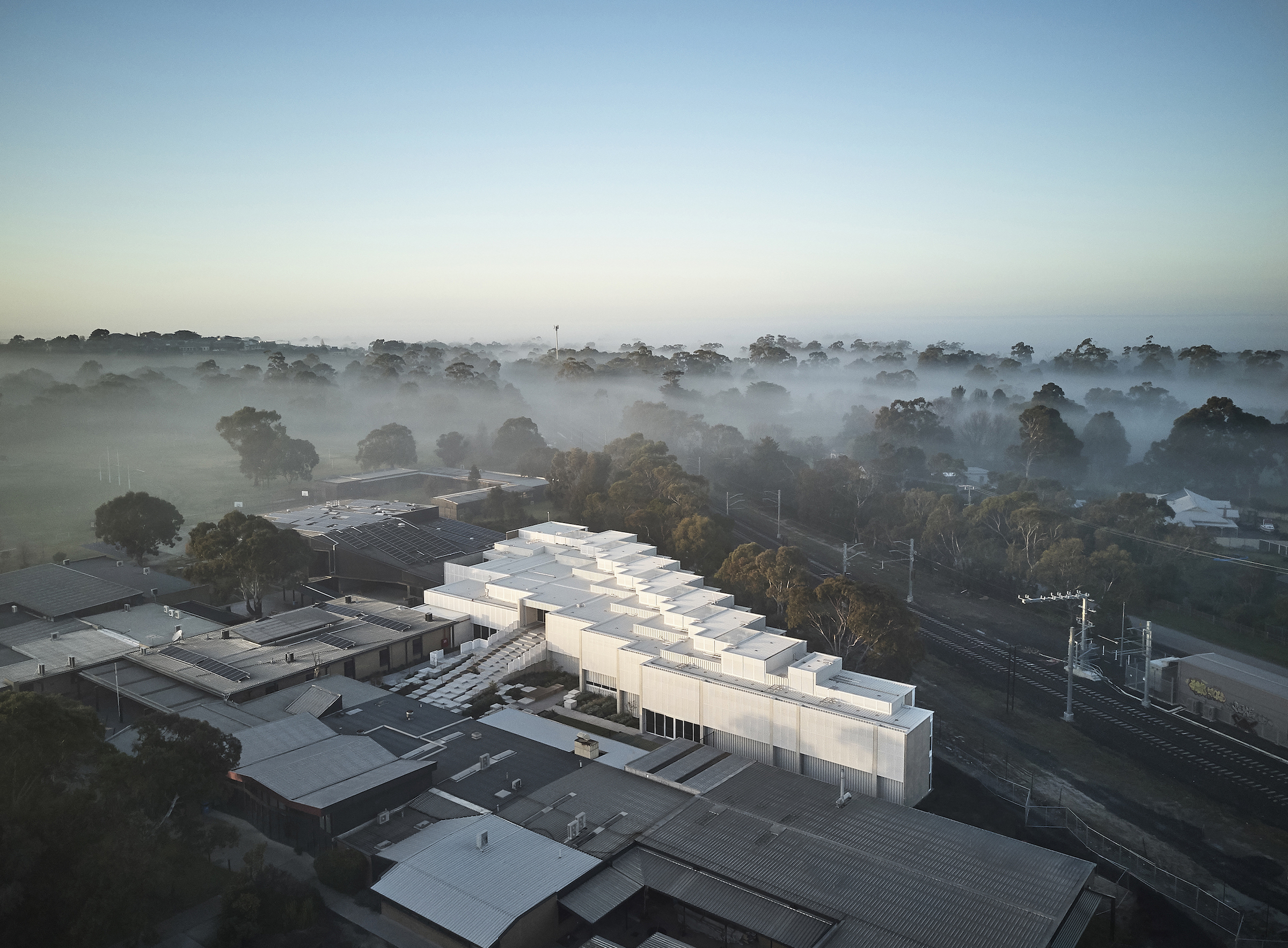 创意景观学习空间 · “巨人之路”融入圣弗朗西斯泽维尔学院-9