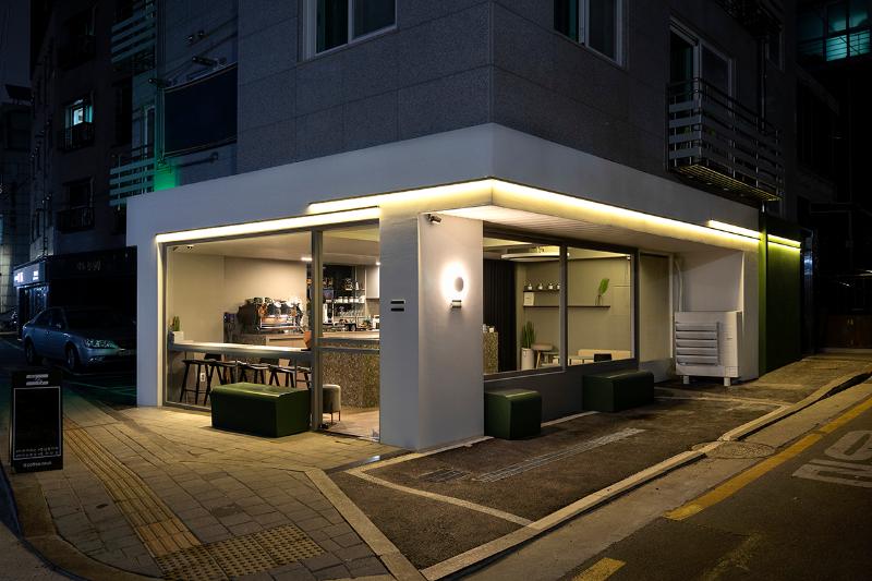 11 平咖啡店的石材魅力-13