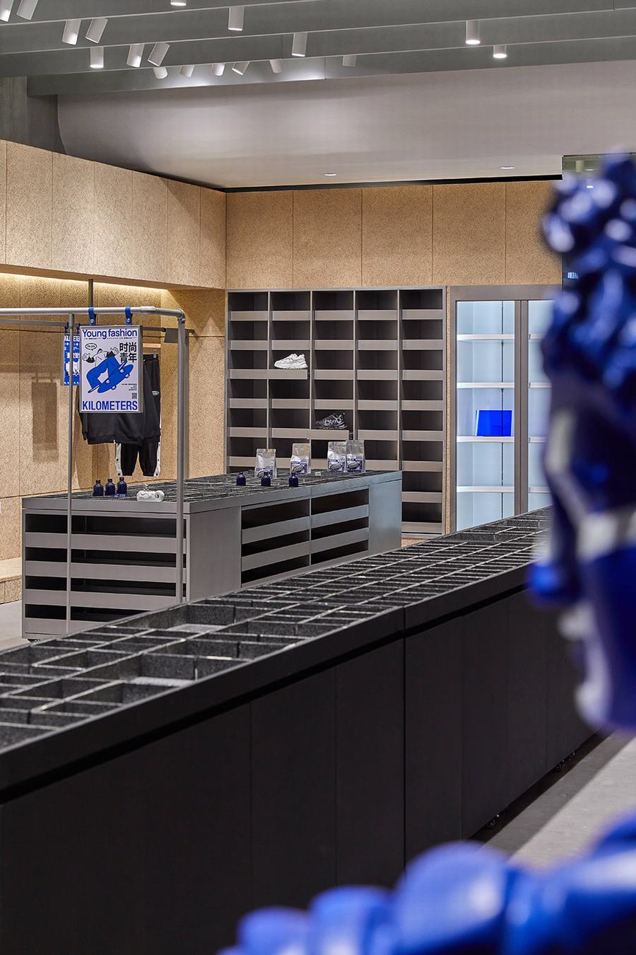 KILO METERS旗舰店， 购买体验和空间美学的融合 - 米尚丽零售设计网 MISUNLY- 美好品牌店铺空间发现者-13