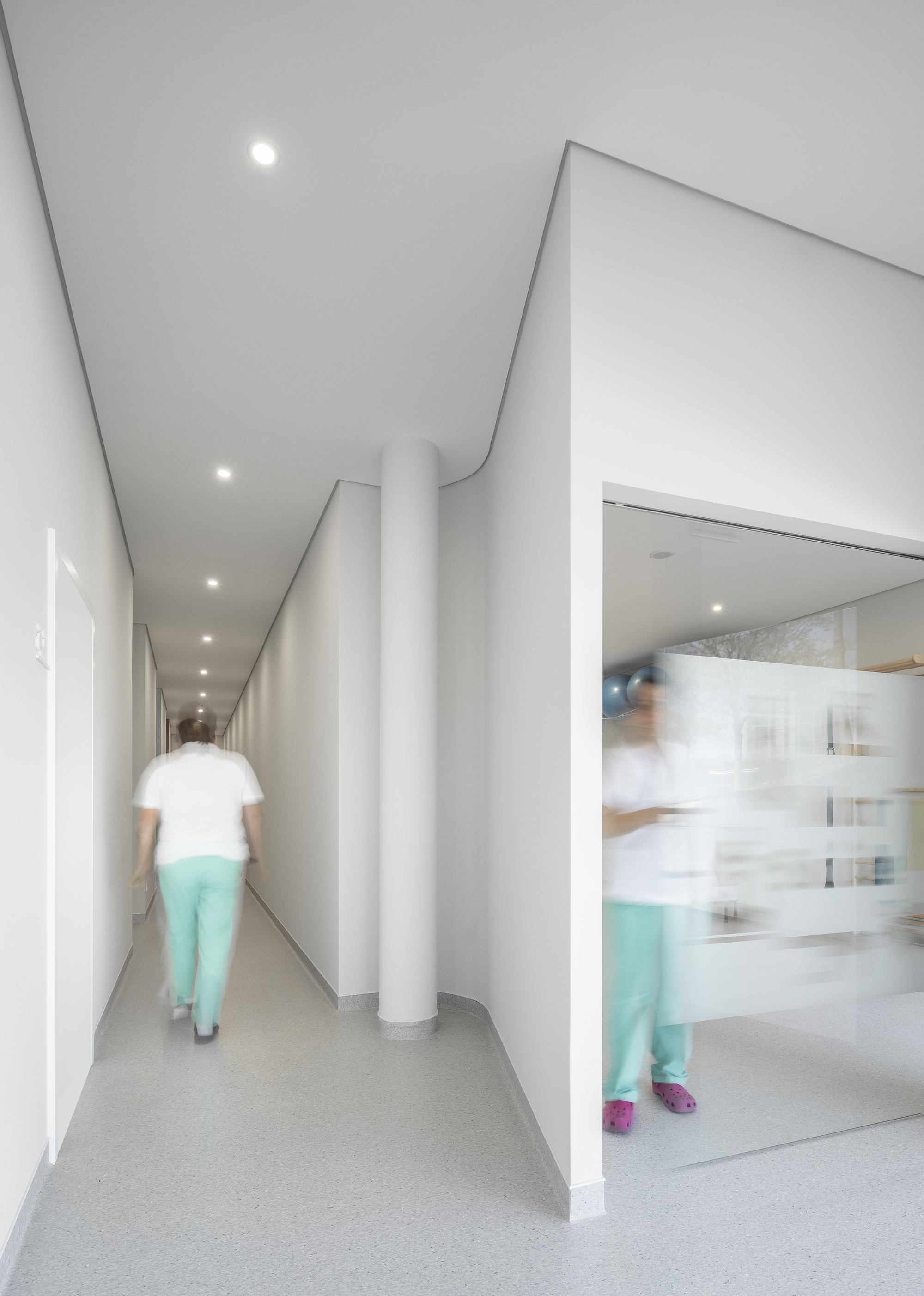 Physiotherapy Clinic / Hinterland Architecture Studio-38
