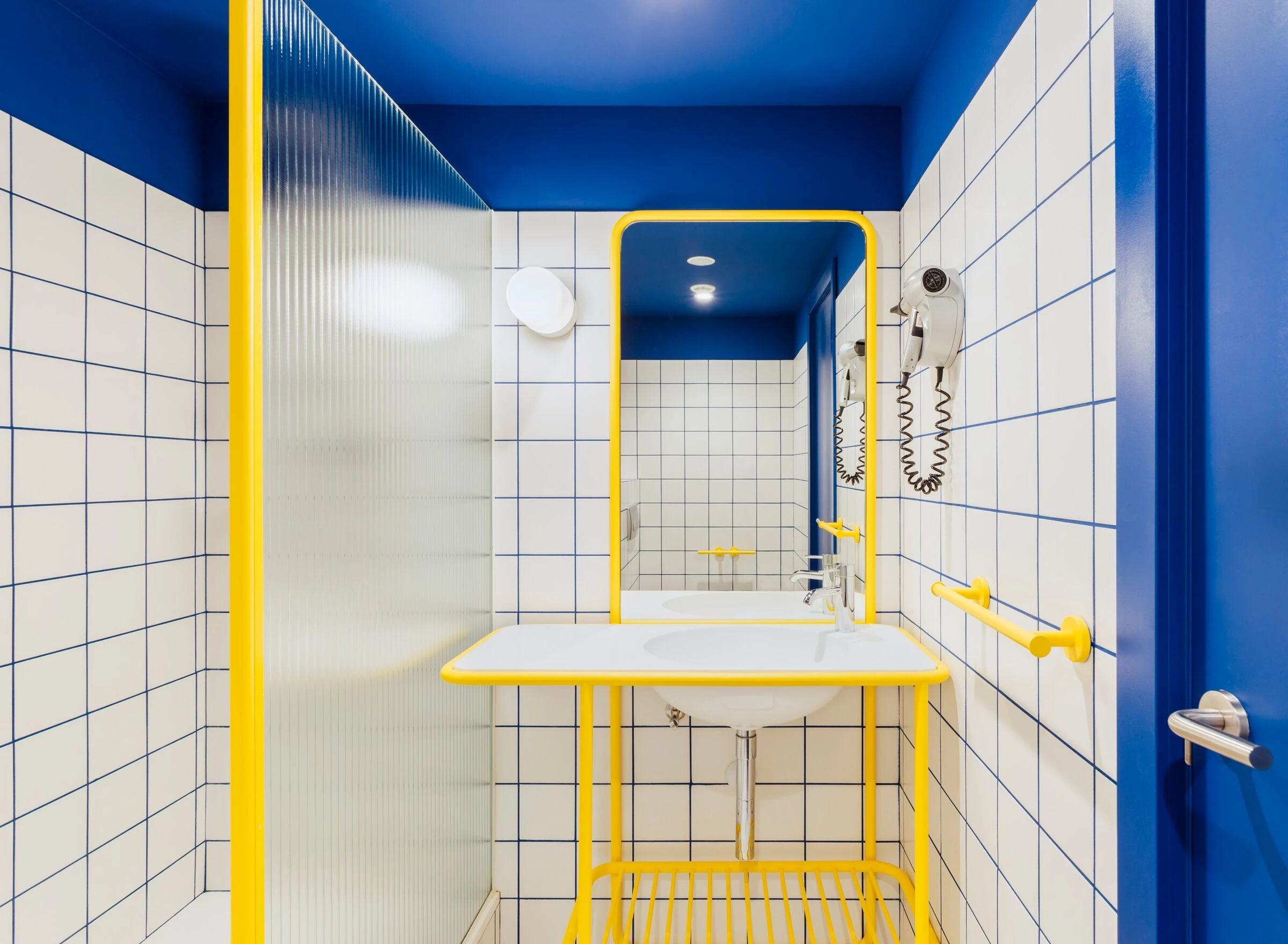 Madrid 漫画风酒店设计-32