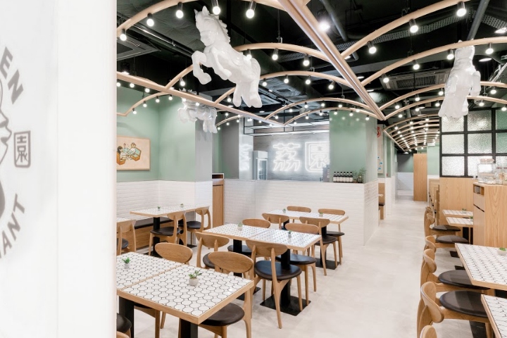 香港 Lai Yuen 餐厅的“简单幸福”设计-1