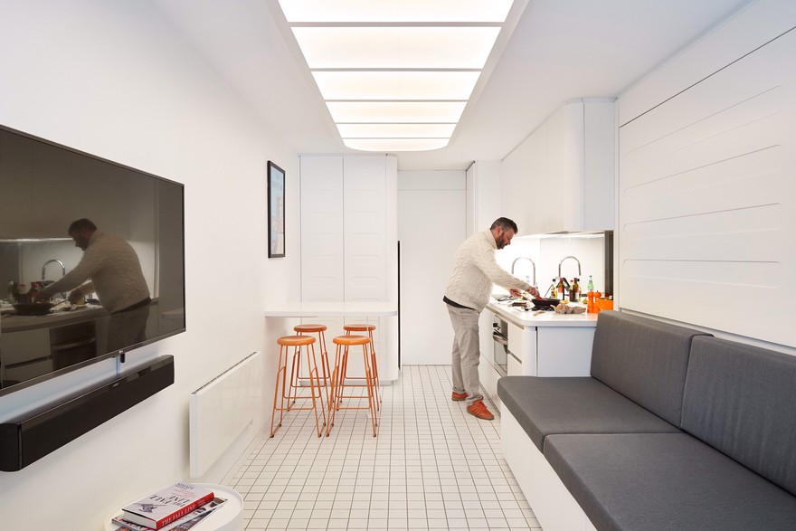 Minimalist Living Space Inspired by the Japanese Nakagin Capsule-12