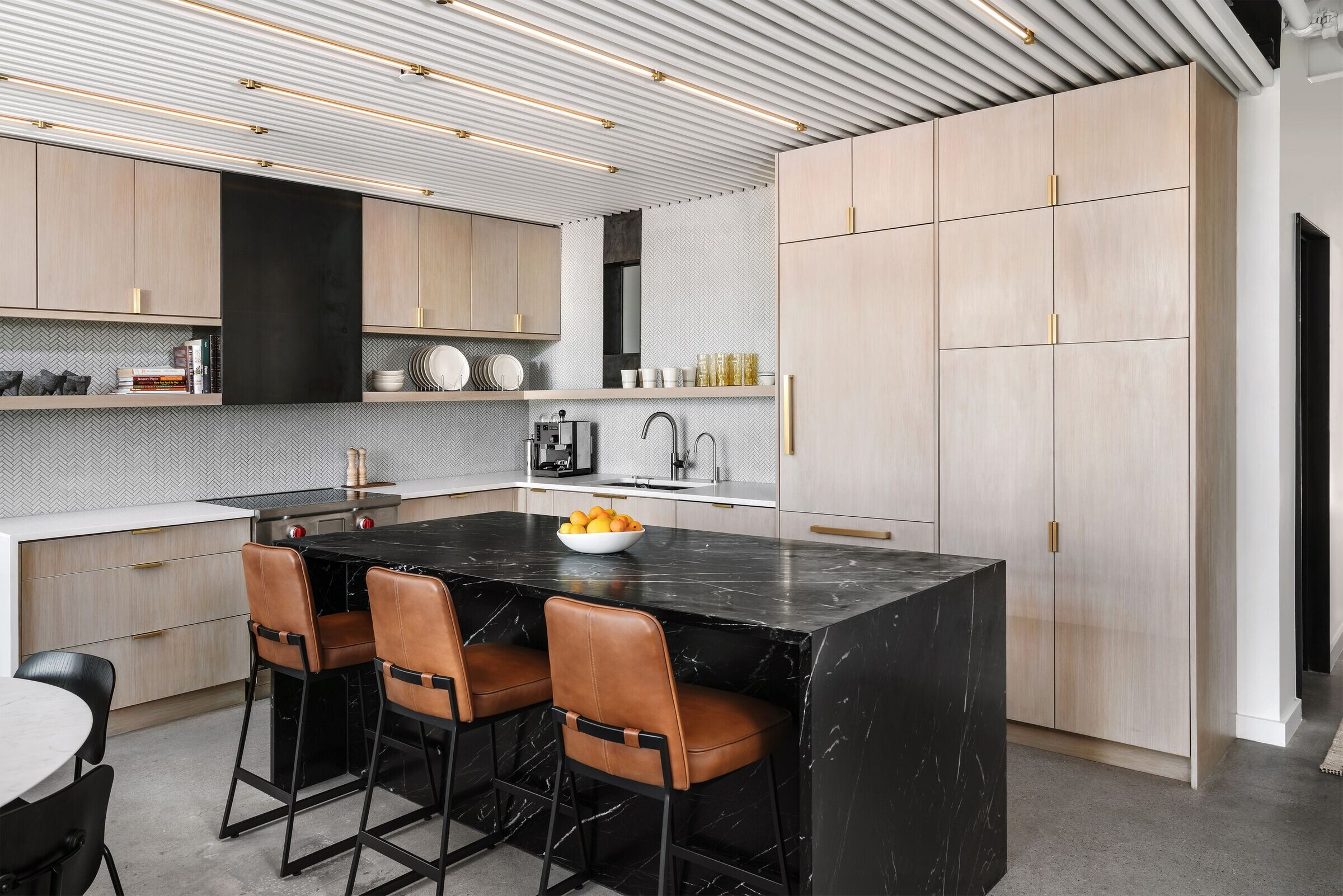 Eva St· Loft · 极简自然风格的室内翻新设计-17