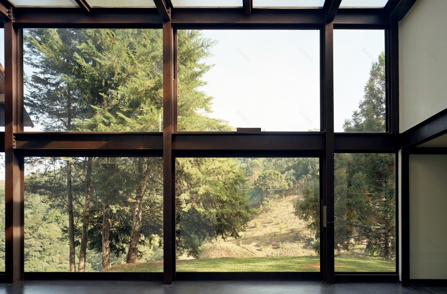 热带阳光下的玻璃之家-15